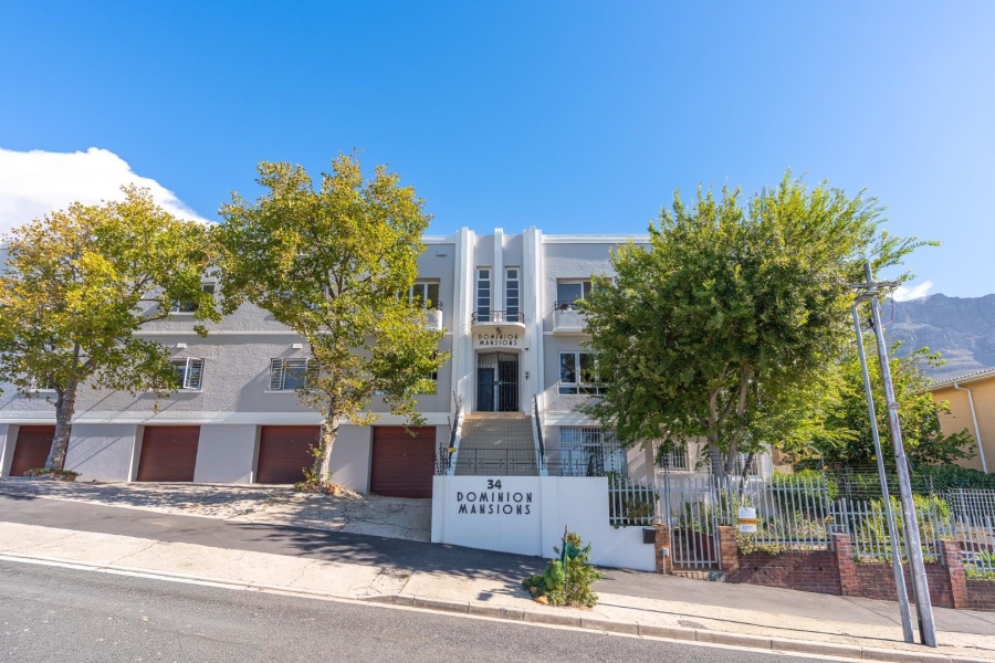 2 Bedroom Property for Sale in Vredehoek Western Cape